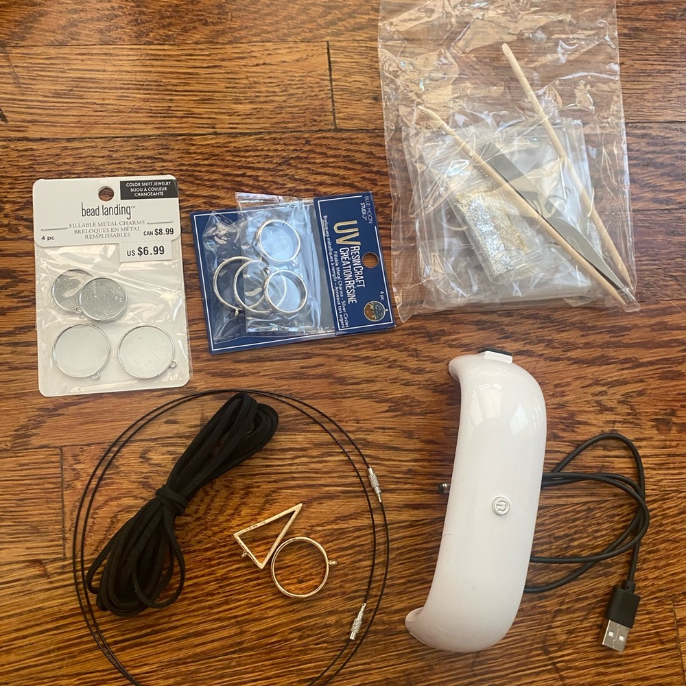 Mini LED Resin Device with Jewelry Accessories
